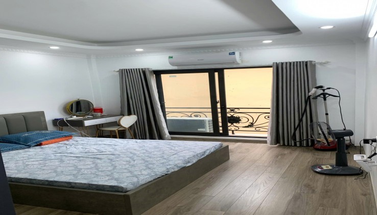 Cho thuê nhà mới kính koong Vĩnh Hưng 40m2, 5 tầng, 3 PN khép kín, 12 Triệu